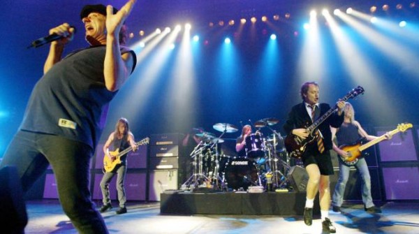 AC/DC, sarà una &quot;indimenticabile giornata di rock&quot;: e gli organizzatori &#039;studiano&#039; il circuito