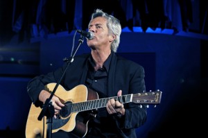 Minaccia e ricatta Baglioni, impresario a processo