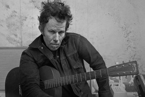Gli autori giudicati da Tom Waits nella International Songwriting Competition