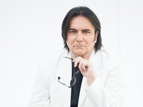 Una mostra celebra Renato Zero