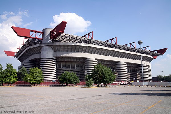 Concerti a Milano, Comune pronto ad aumentare le deroghe (per Vasco e Pearl Jam)