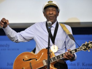 Chuck Berry compie novant&#039;anni: con lui è nato il rock